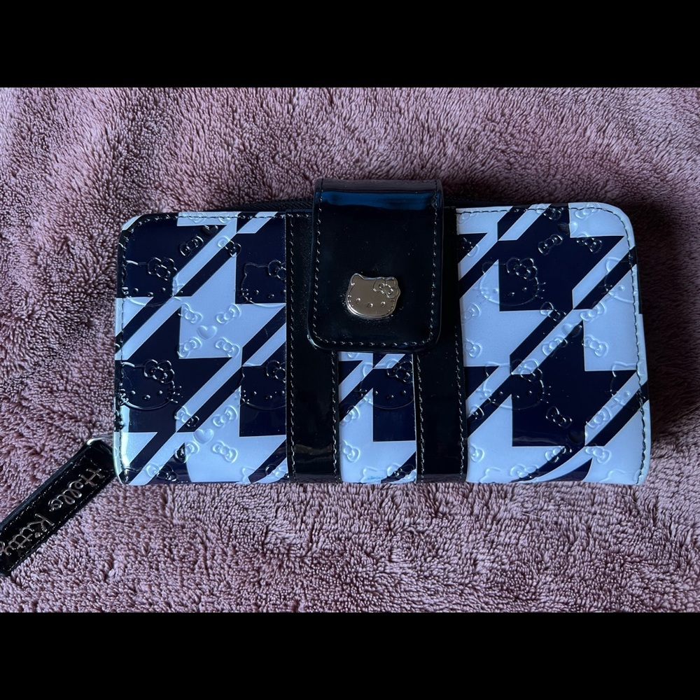 Loungefly Black and White Hello Kitty Wallet